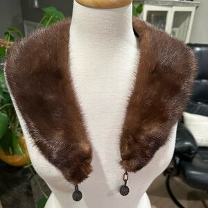 Elegant Vintage Mink Fur Collar